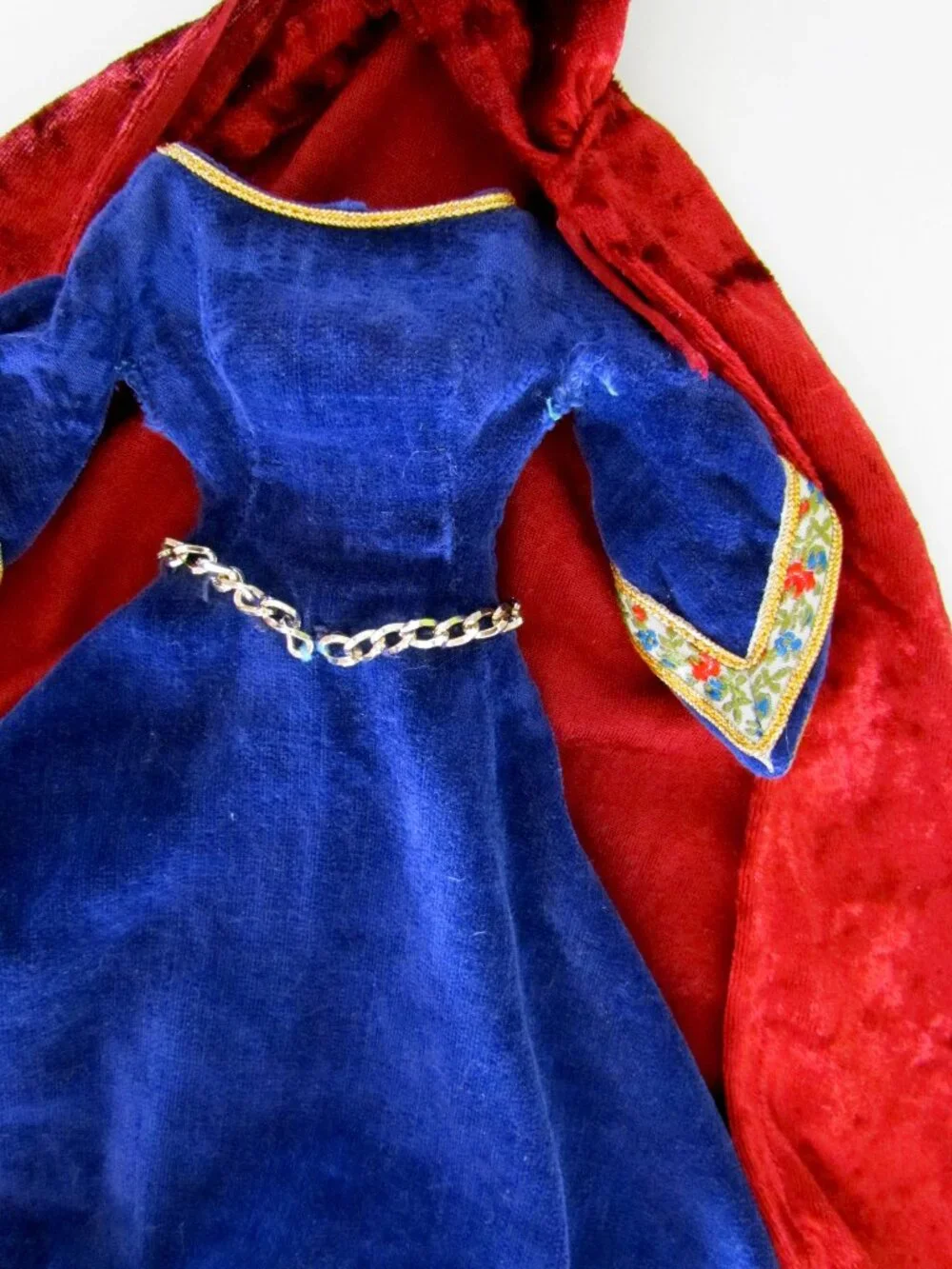 BARBIE MEDIEVAL COSTUME GOWN + HOODED CAPE, HALLOWEEN, DIORAMA, FAIRYTALE FUN